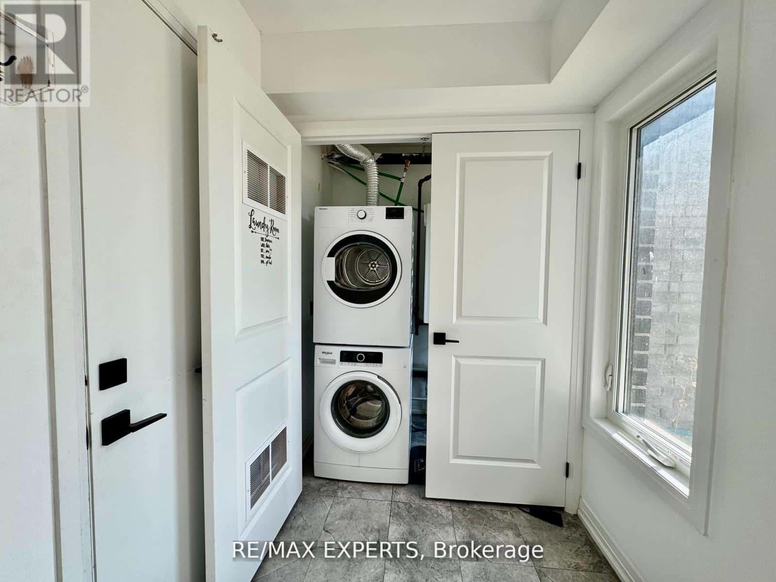 67 FAIRLANE AVENUE — Barrie (Painswick South), Ontario - Photo 3 of 24