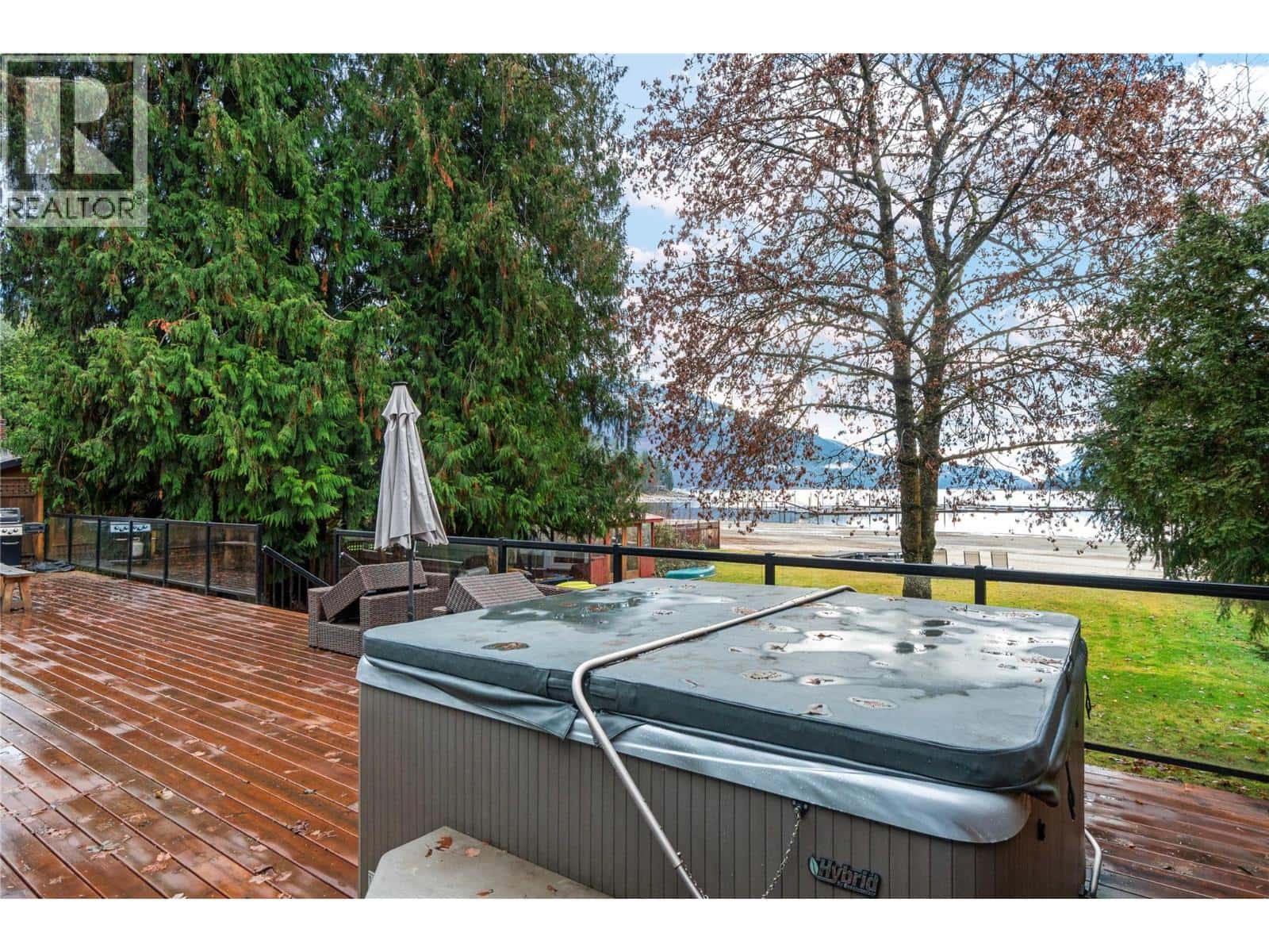 405 97A Highway — Sicamous, British Columbia - Photo 5 of 46