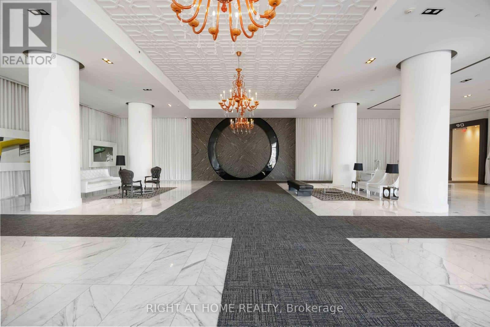 2205 - 90 PARK LAWN ROAD — Toronto (Mimico), Ontario - Photo 4 of 46