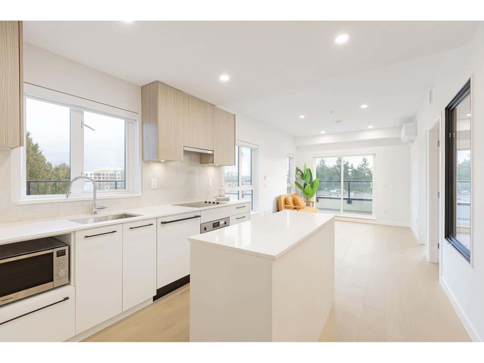 508 5398 207 STREET — Langley, British Columbia - Photo 2 of 35