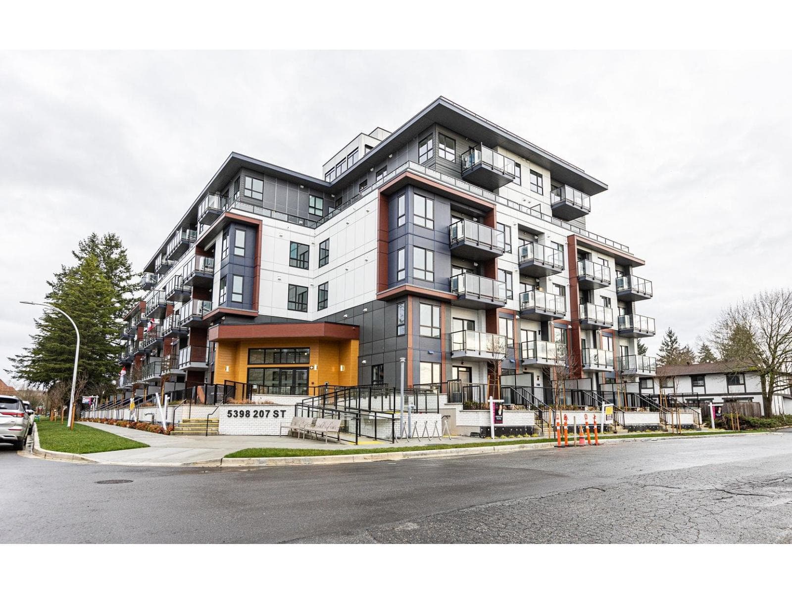 508 5398 207 STREET — Langley, British Columbia - Main photo