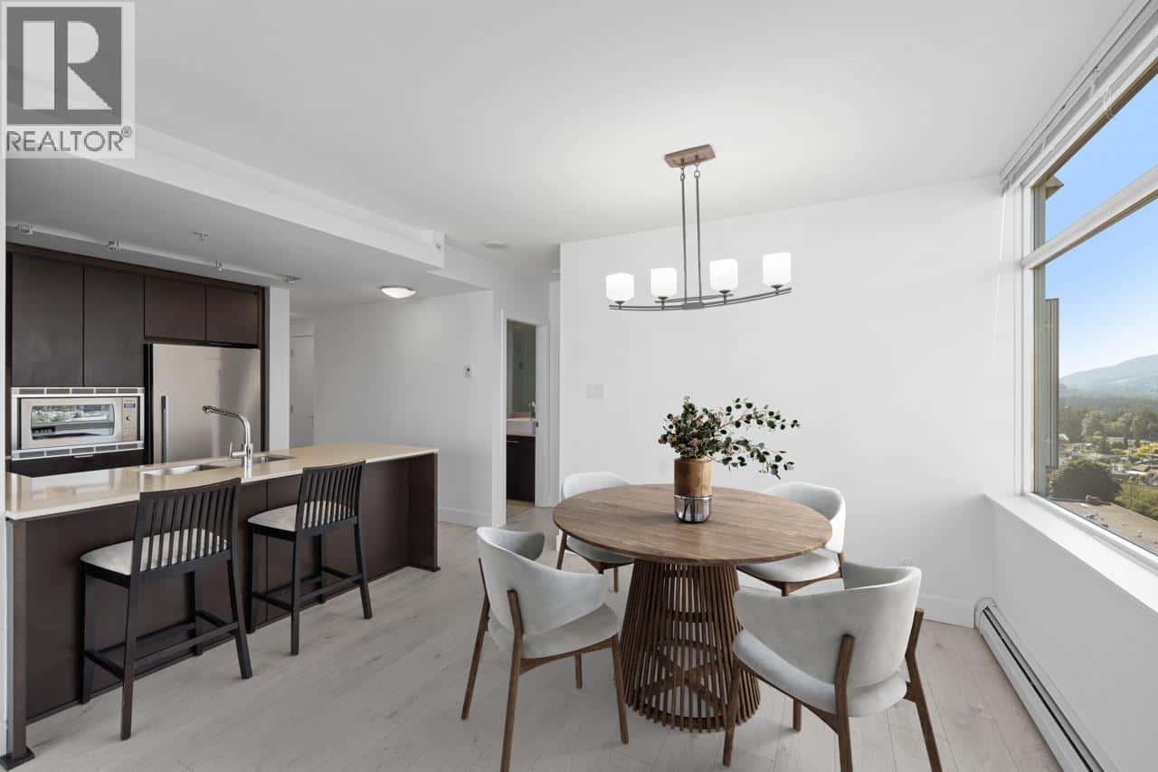 1302 158 W 13TH STREET — North Vancouver, British Columbia - Photo 3 of 33