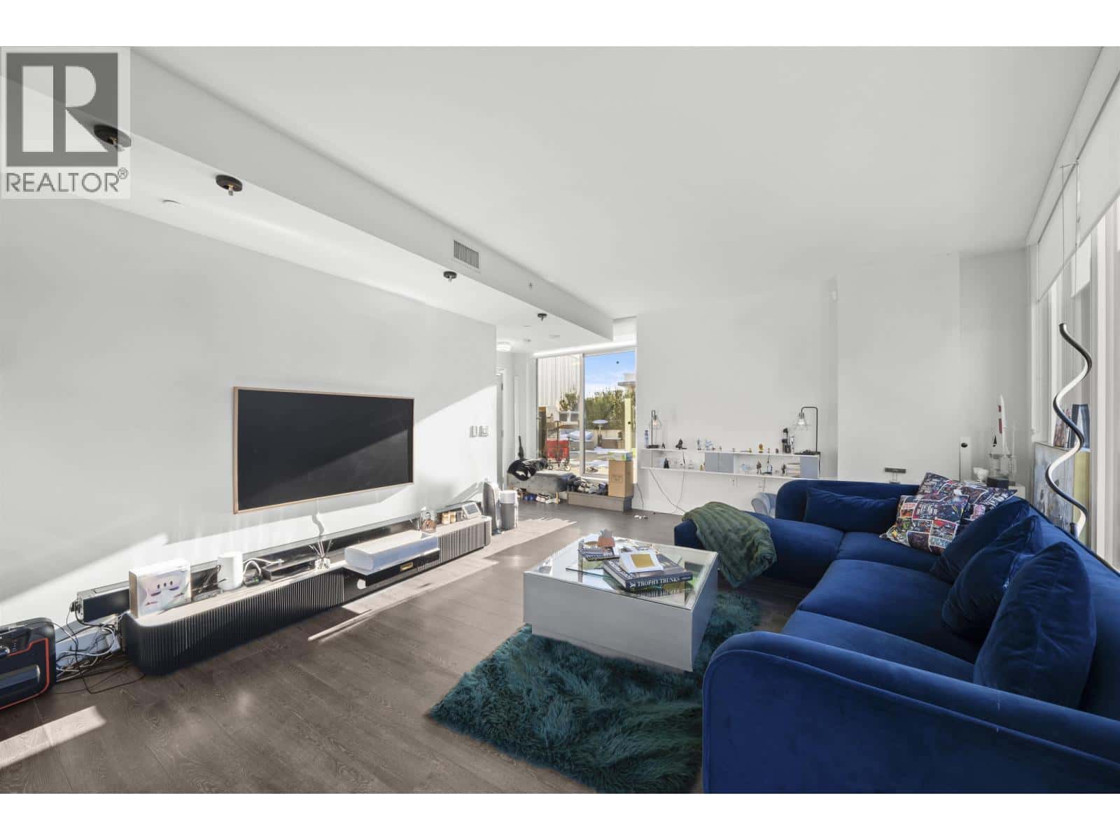 609 3438 SAWMILL CRESCENT — Vancouver, British Columbia - Photo 4 of 36