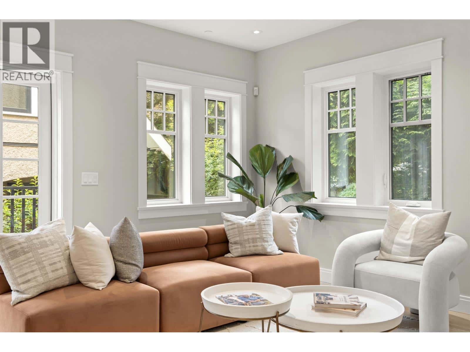 1458 W 45TH AVENUE — Vancouver, British Columbia - Photo 3 of 35