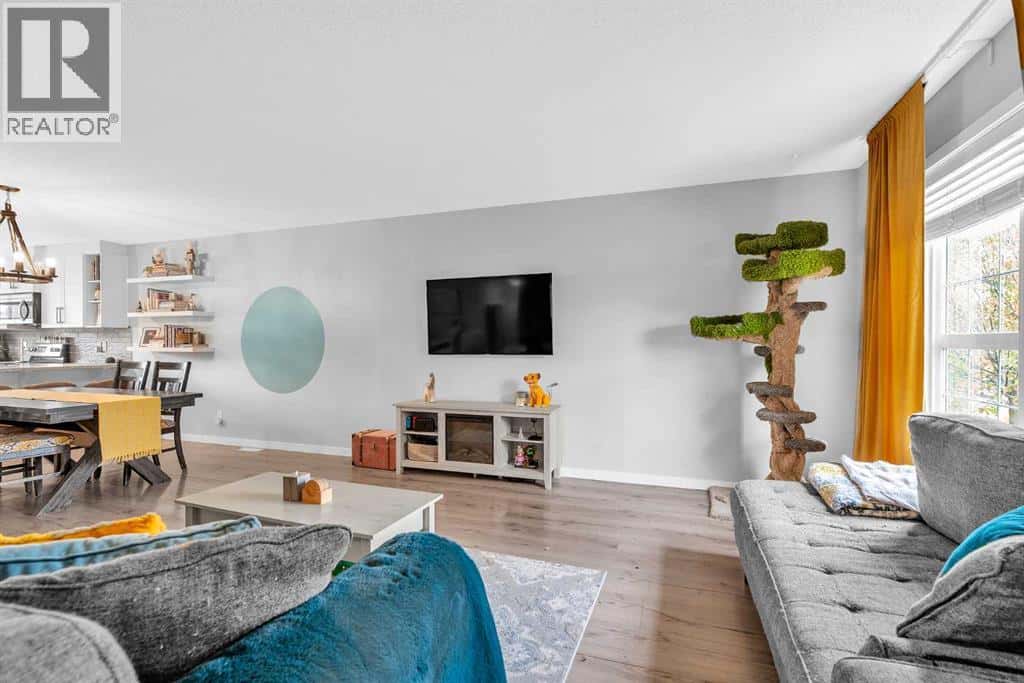 381 Legacy Boulevard SE — Calgary, Alberta - Photo 3 of 38