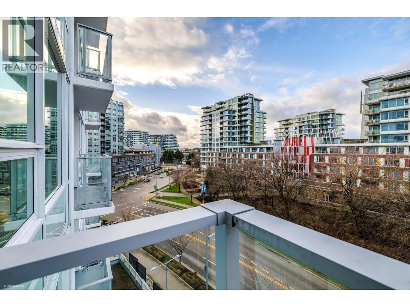 606 5508 HOLLYBRIDGE WAY — Richmond, British Columbia - Photo 5 of 32