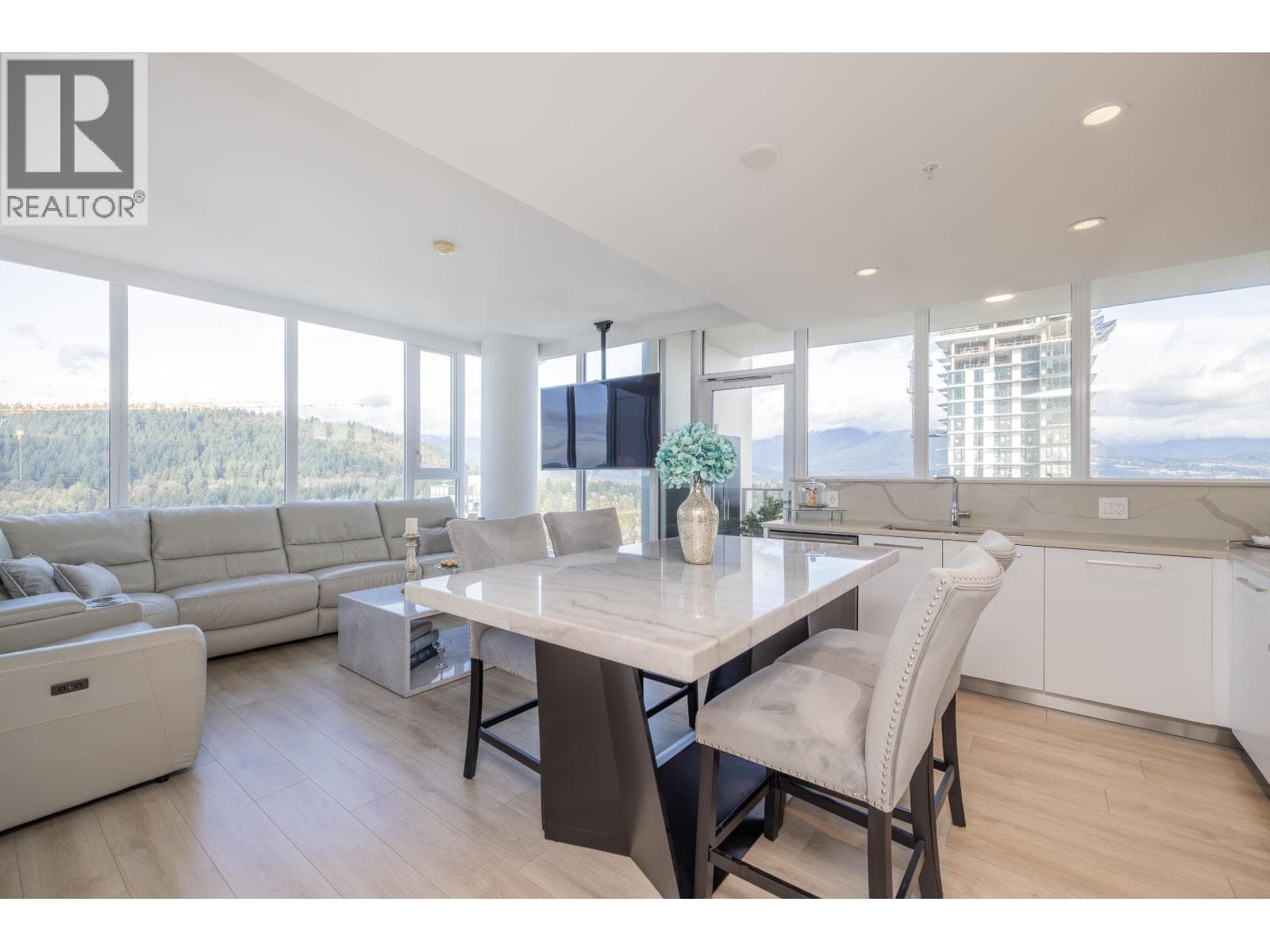 2604 567 CLARKE ROAD — Coquitlam, British Columbia - Main photo