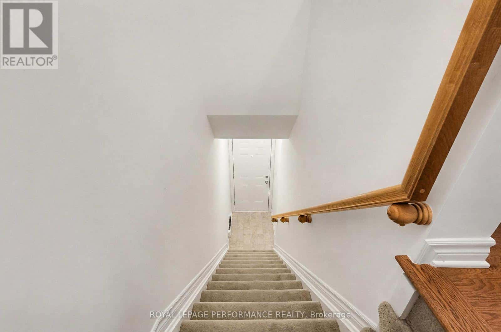 J - 362 WOOD ACRES GROVE — Ottawa, Ontario - Photo 4 of 21