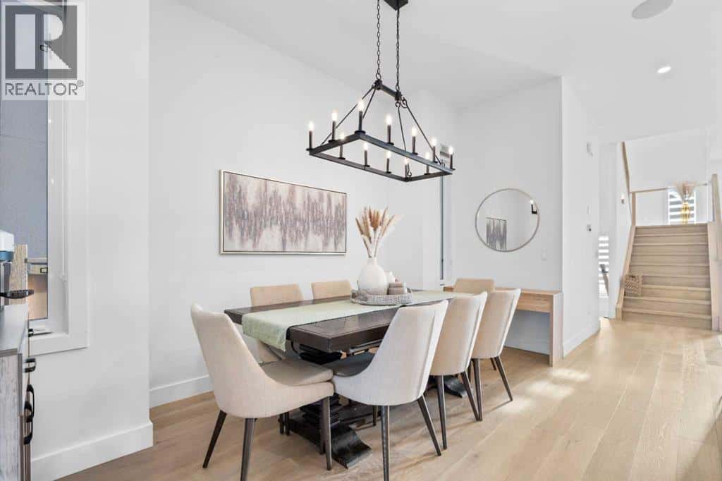 2022 50 Avenue SW — Calgary, Alberta - Photo 5 of 25