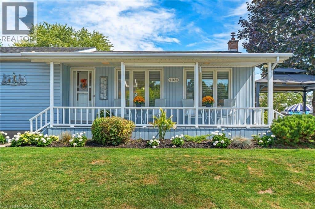 2031 ERIE Street — Port Dover, Ontario - Photo 4 of 39