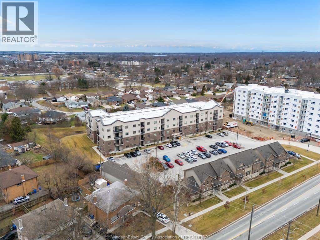 8475 Wyandotte STREET East Unit# 111 — Windsor, Ontario - Photo 4 of 38