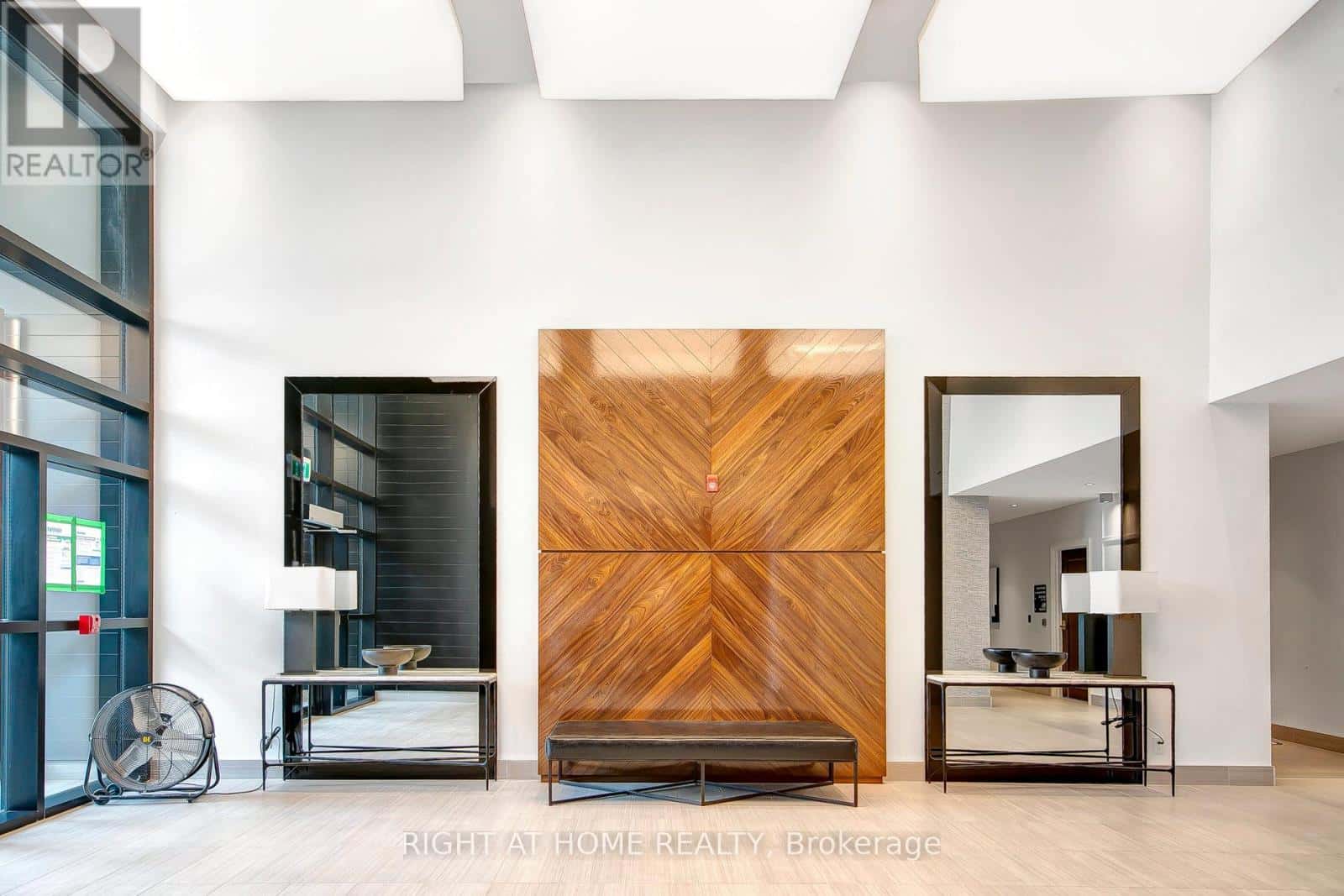 603 - 102 GROVEWOOD COMMON — Oakville (GO Glenorchy), Ontario - Photo 5 of 42