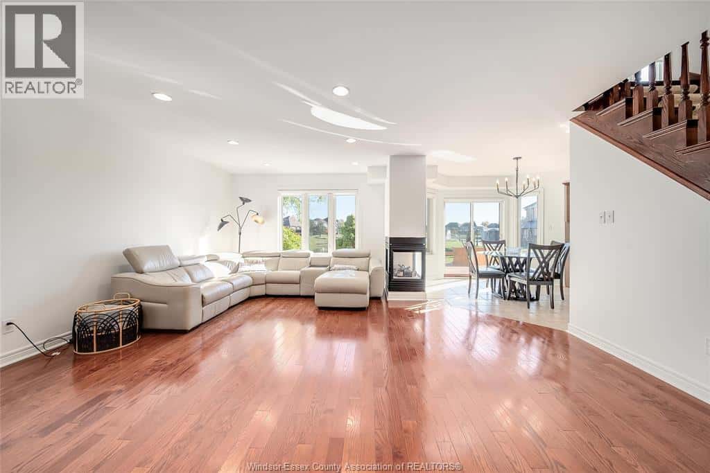 5023 SOUTHWOOD LAKES BOULEVARD — Windsor, Ontario - Photo 5 of 45