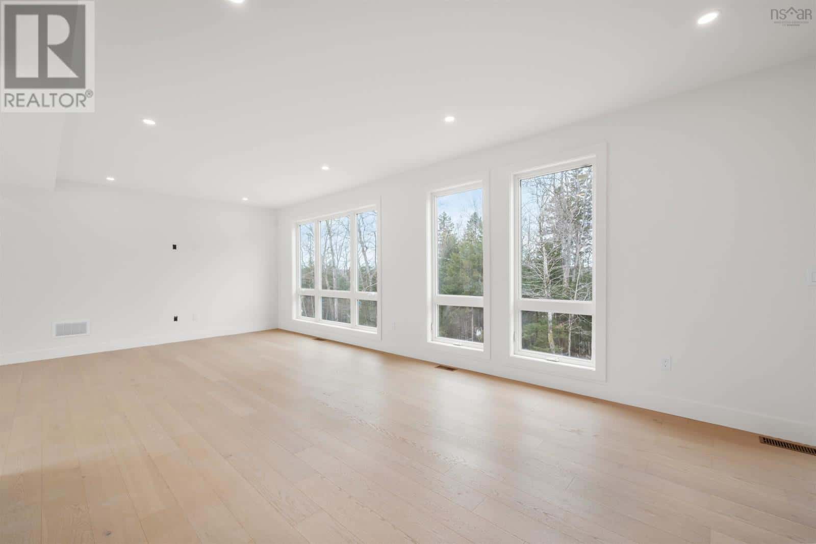 11 Merion Court — Hammonds Plains, Nova Scotia - Photo 4 of 40