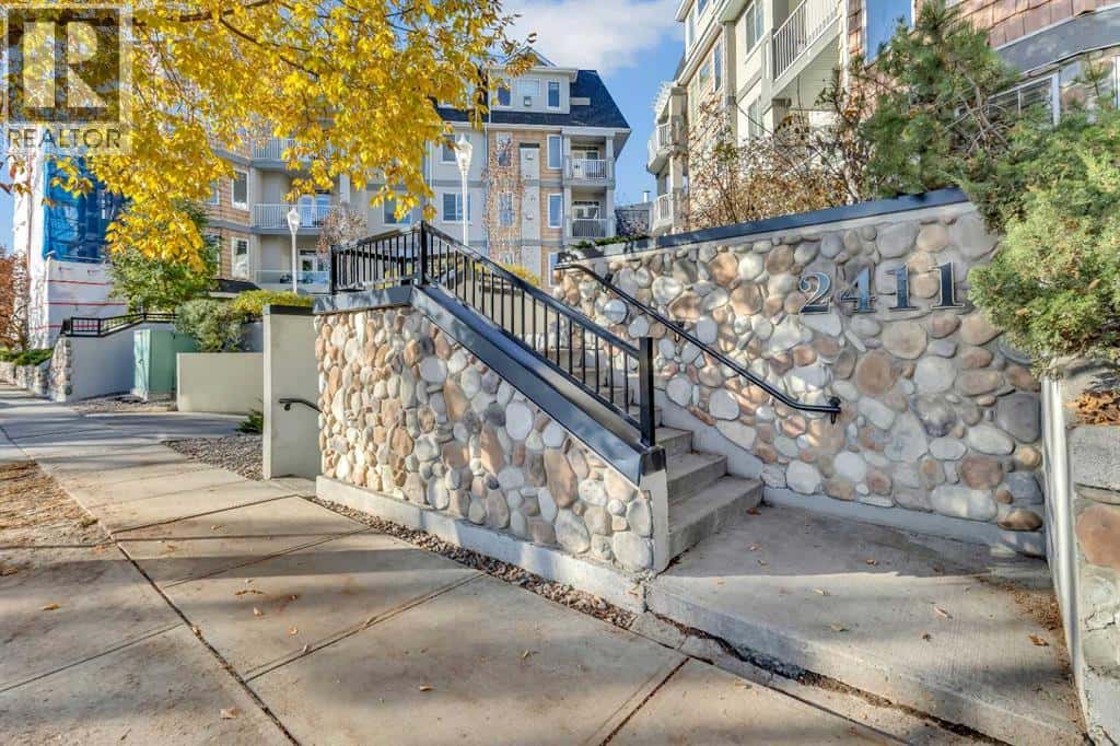106, 2411 Erlton Road SW — Calgary, Alberta - Photo 3 of 38