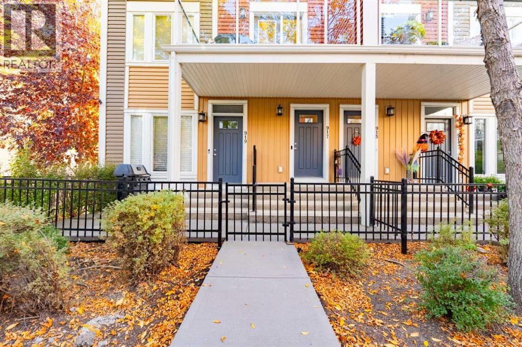 917 Auburn Bay Square SE — Calgary, Alberta - Main photo