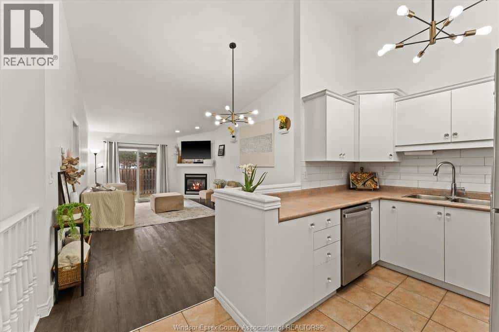 3772 PRAIRIE COURT — Windsor, Ontario - Photo 5 of 33