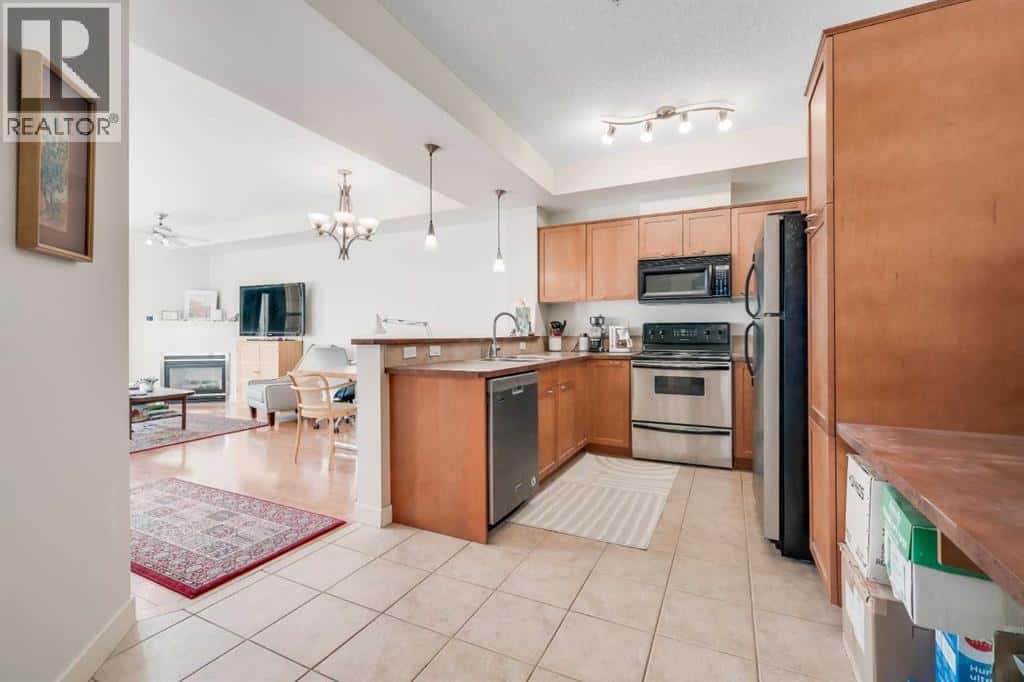 301, 208 Holy Cross Lane SW — Calgary, Alberta - Photo 2 of 25