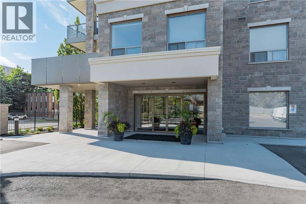 223 ERB Street W Unit# 706 — Waterloo, Ontario - Photo 4 of 47