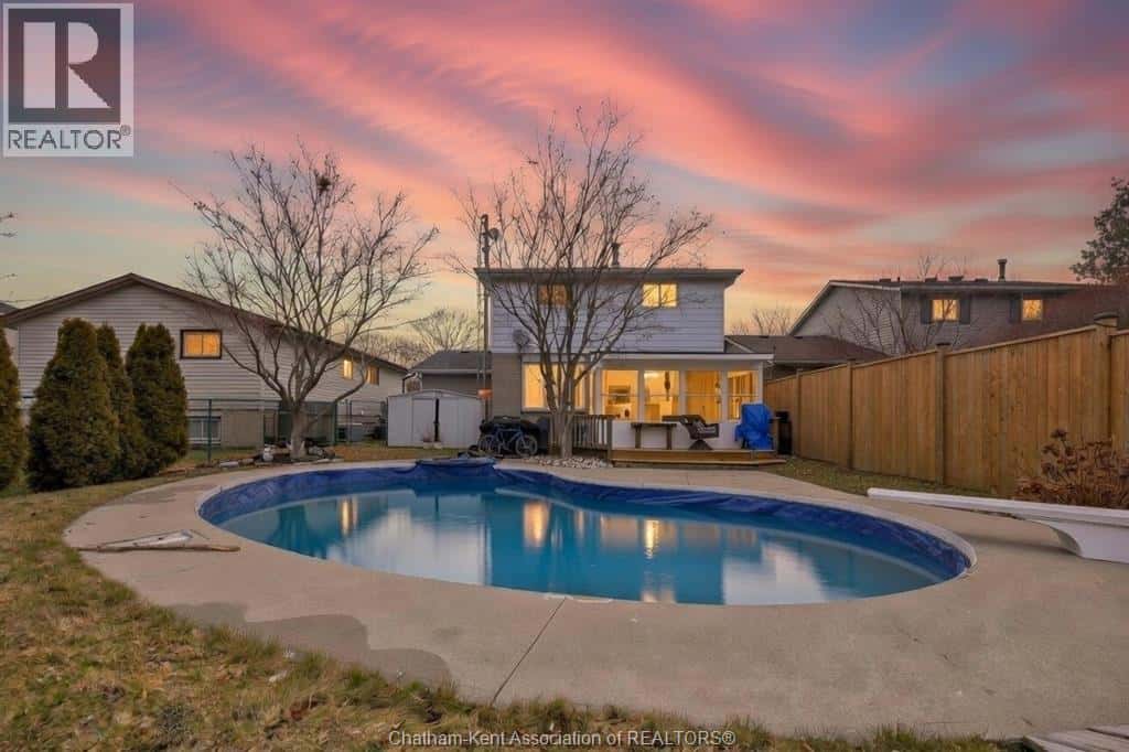 74 Bruinsma AVENUE — Chatham, Ontario - Photo 2 of 45