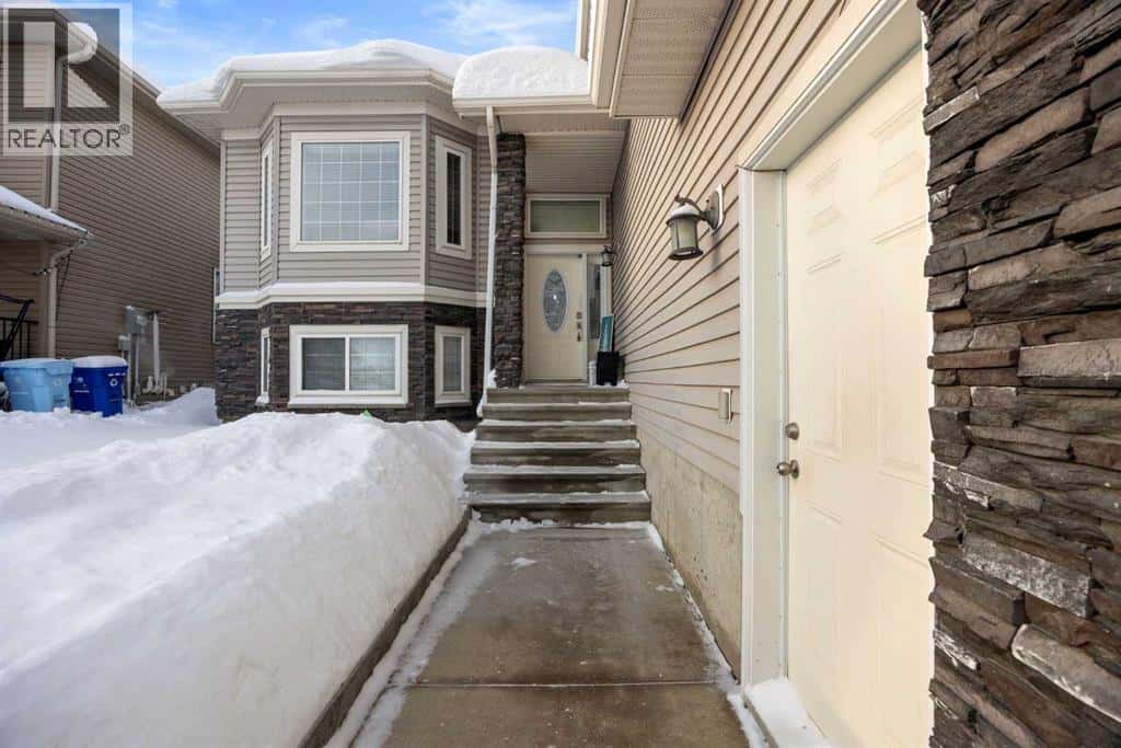 232 Sandpiper Road — Fort McMurray, Alberta - Photo 2 of 25