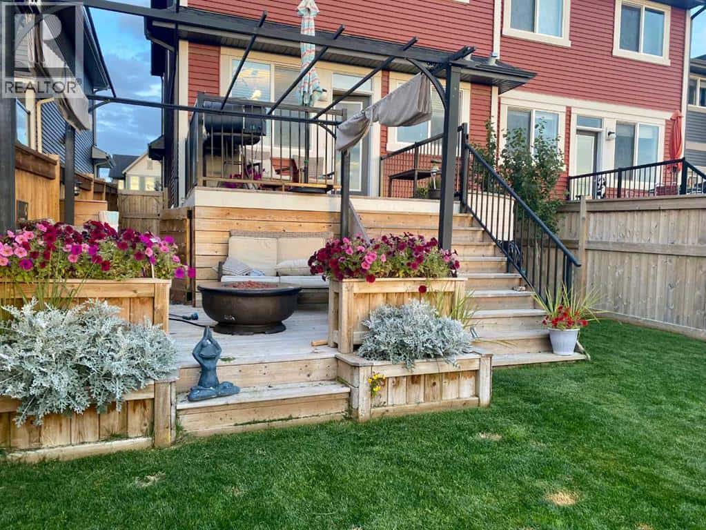 251 Sunrise View — Cochrane, Alberta - Photo 3 of 45