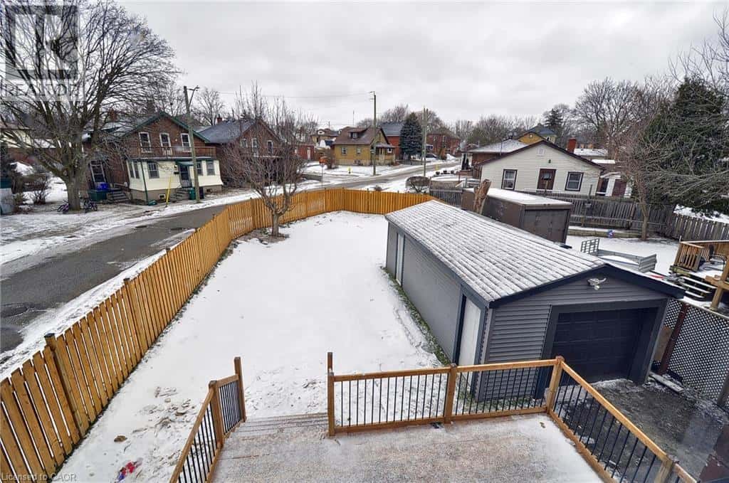 805 WILLIAM Street — Cambridge, Ontario - Photo 2 of 24