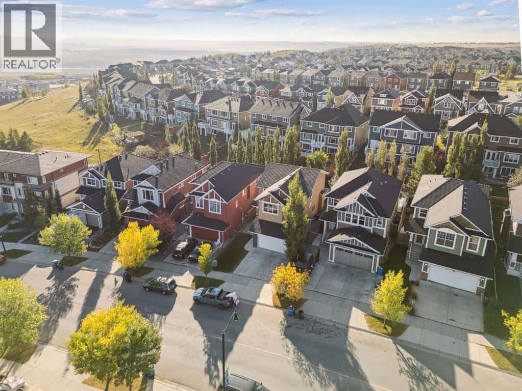 453 River Heights Drive — Cochrane, Alberta - Photo 3 of 32