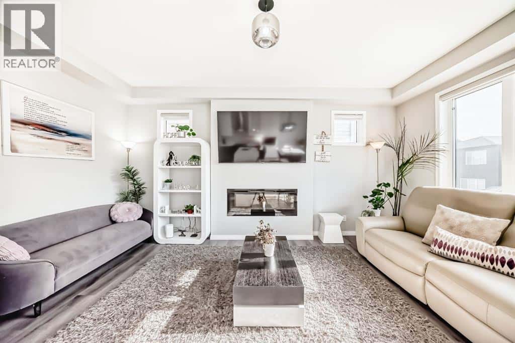 127 Carrington Crescent NW — Calgary, Alberta - Photo 5 of 50