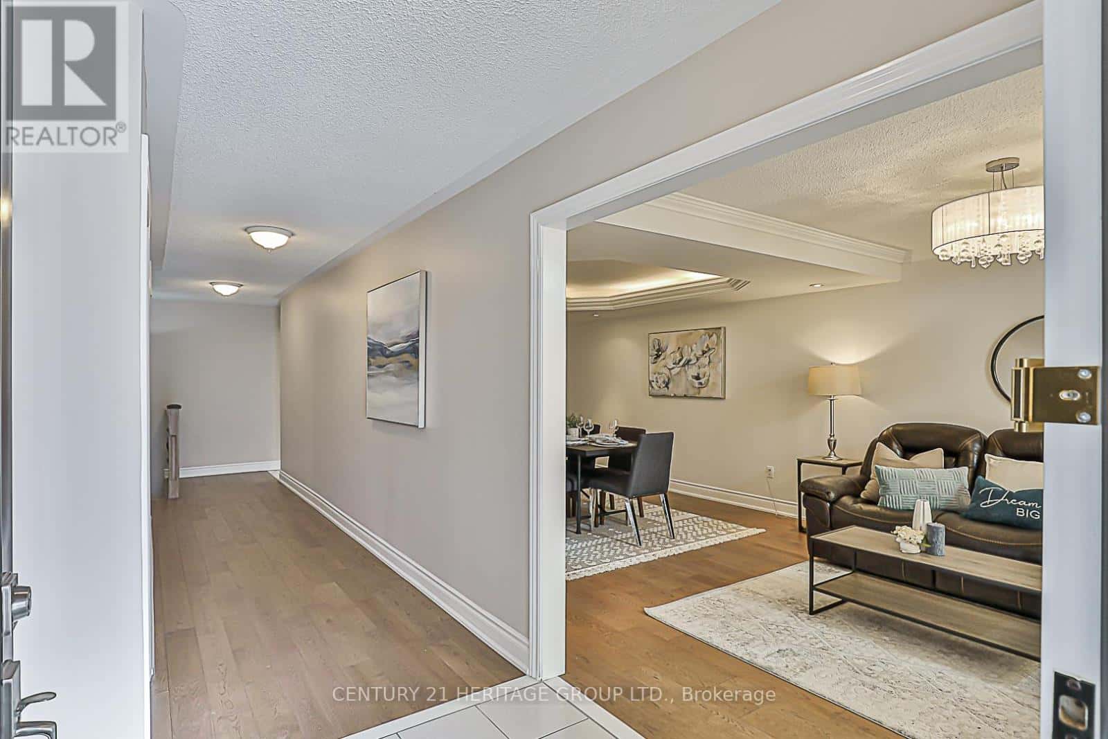 310 CHAMBERS CRESCENT — Newmarket (Armitage), Ontario - Photo 2 of 28