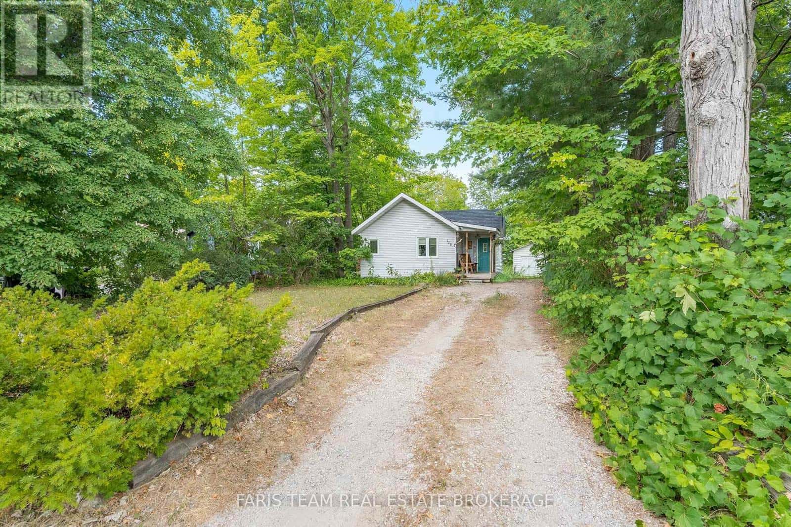 728 HASTINGS AVENUE — Innisfil (Alcona), Ontario - Photo 2 of 14