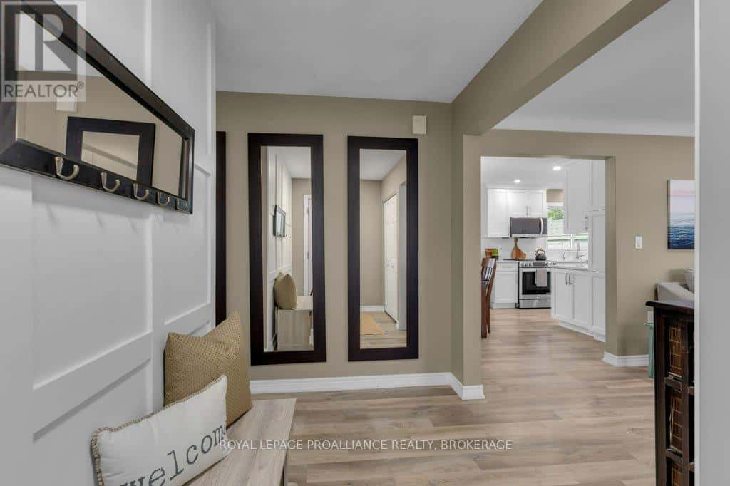 50 PRINCETON PLACE — Loyalist (Amherstview), Ontario - Photo 4 of 49