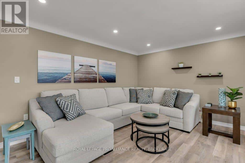 50 PRINCETON PLACE — Loyalist (Amherstview), Ontario - Photo 5 of 49