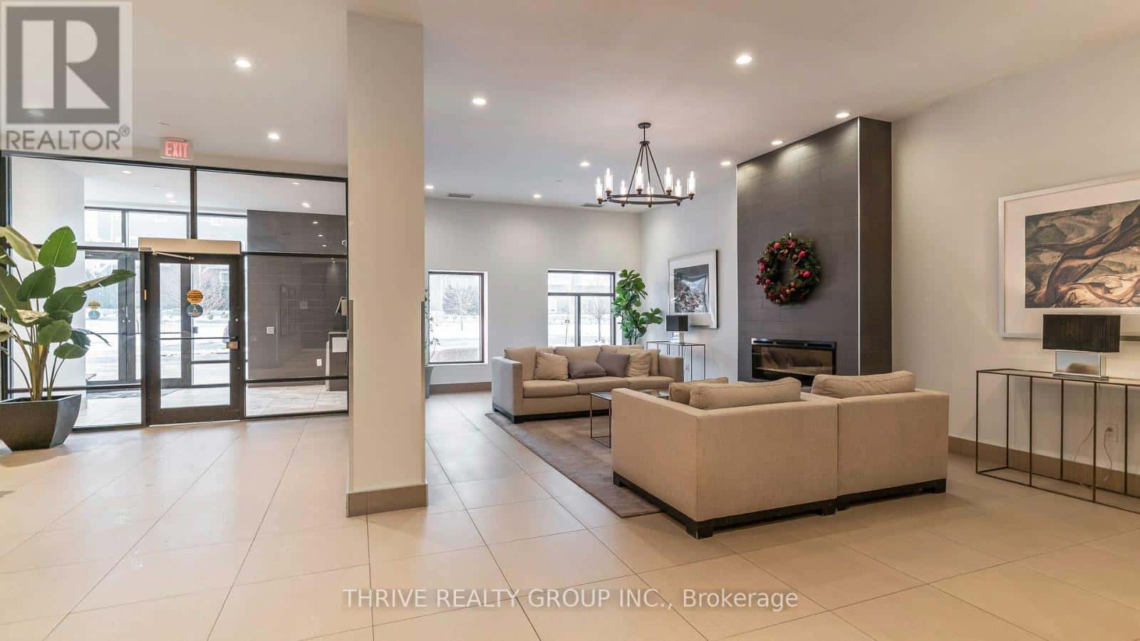 401 - 240 VILLAGEWALK BOULEVARD — London North (North R), Ontario - Photo 3 of 45