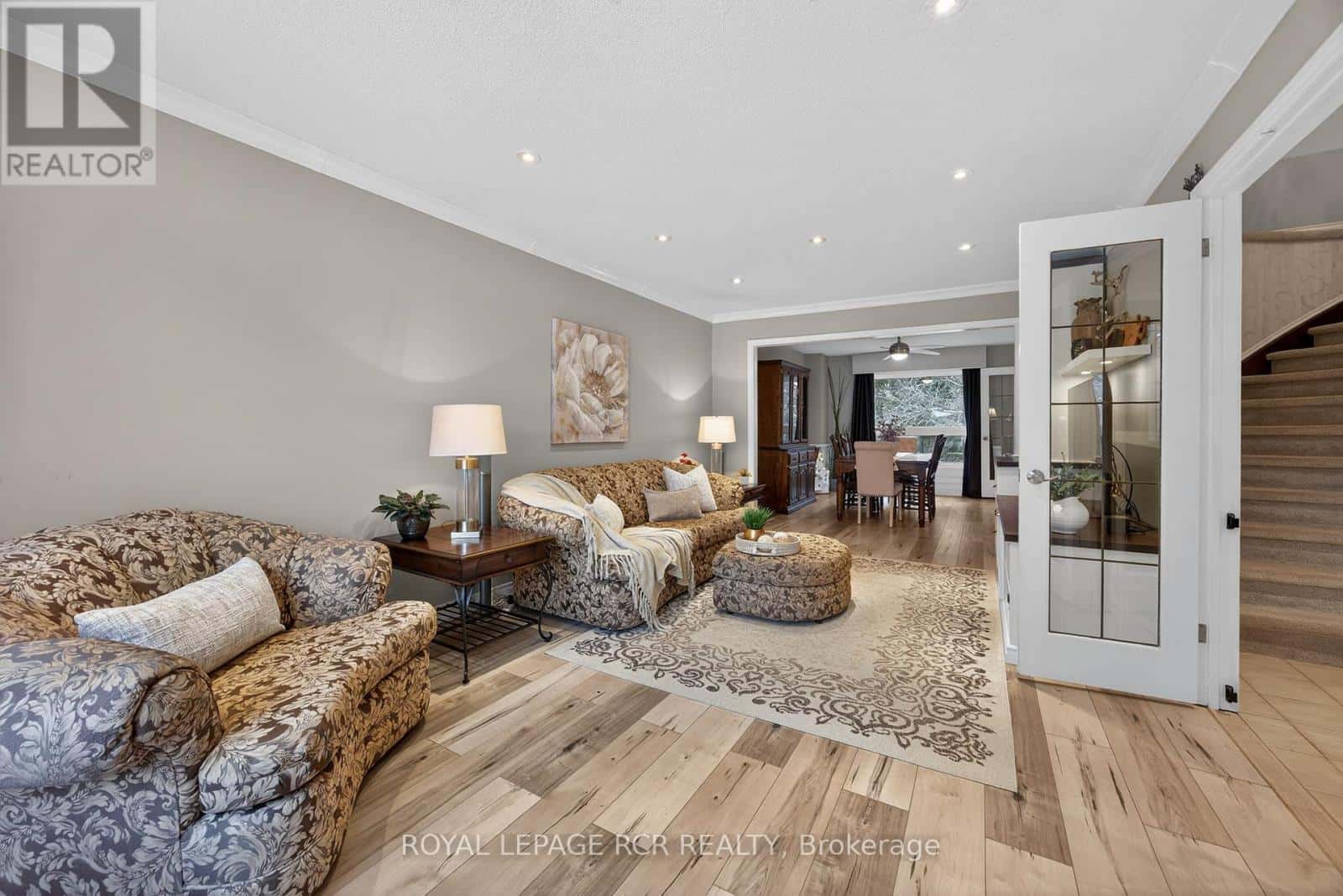 223 KENSINGTON PLACE — Orangeville, Ontario - Photo 5 of 36