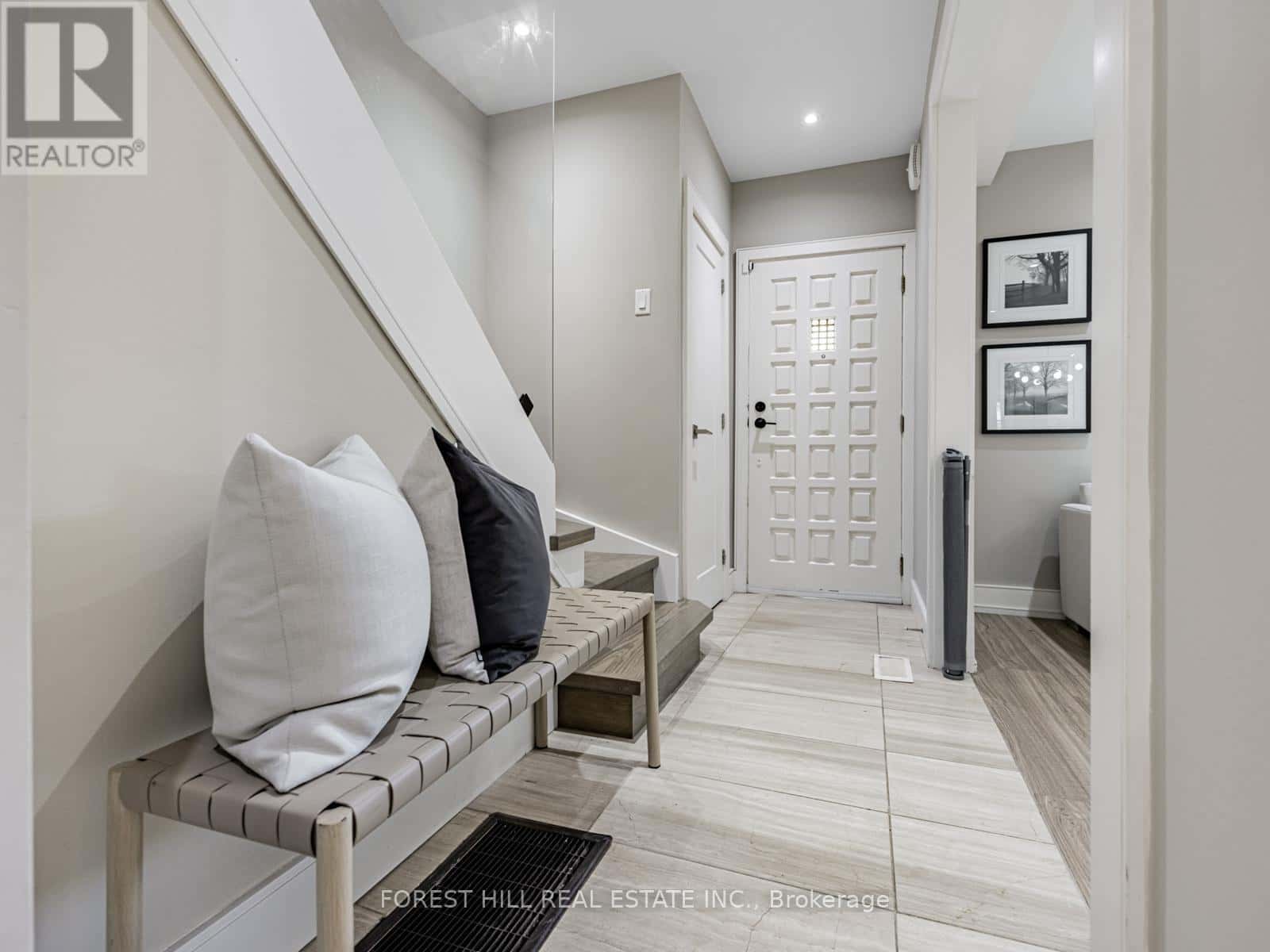 438 WHITMORE AVENUE — Toronto (Briar Hill-Belgravia), Ontario - Photo 4 of 33