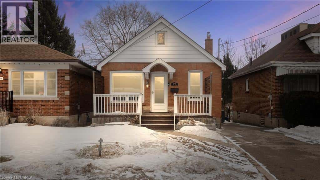 69 LYONS Avenue — Brantford, Ontario - Photo 2 of 44