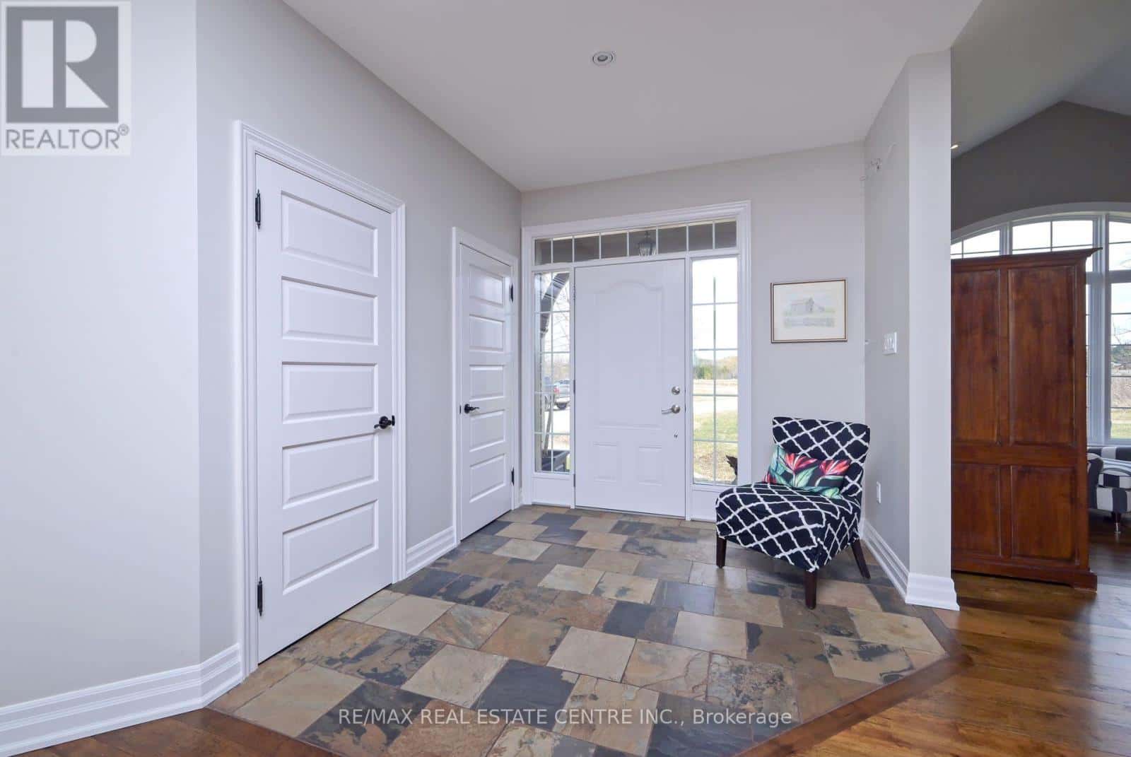 293138 8TH LINE — Amaranth, Ontario - Photo 2 of 34