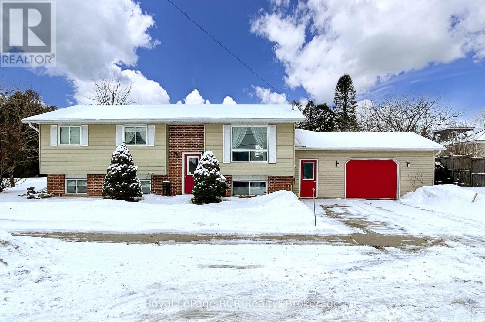 612 GARAFRAXA STREET N — West Grey, Ontario - Main photo