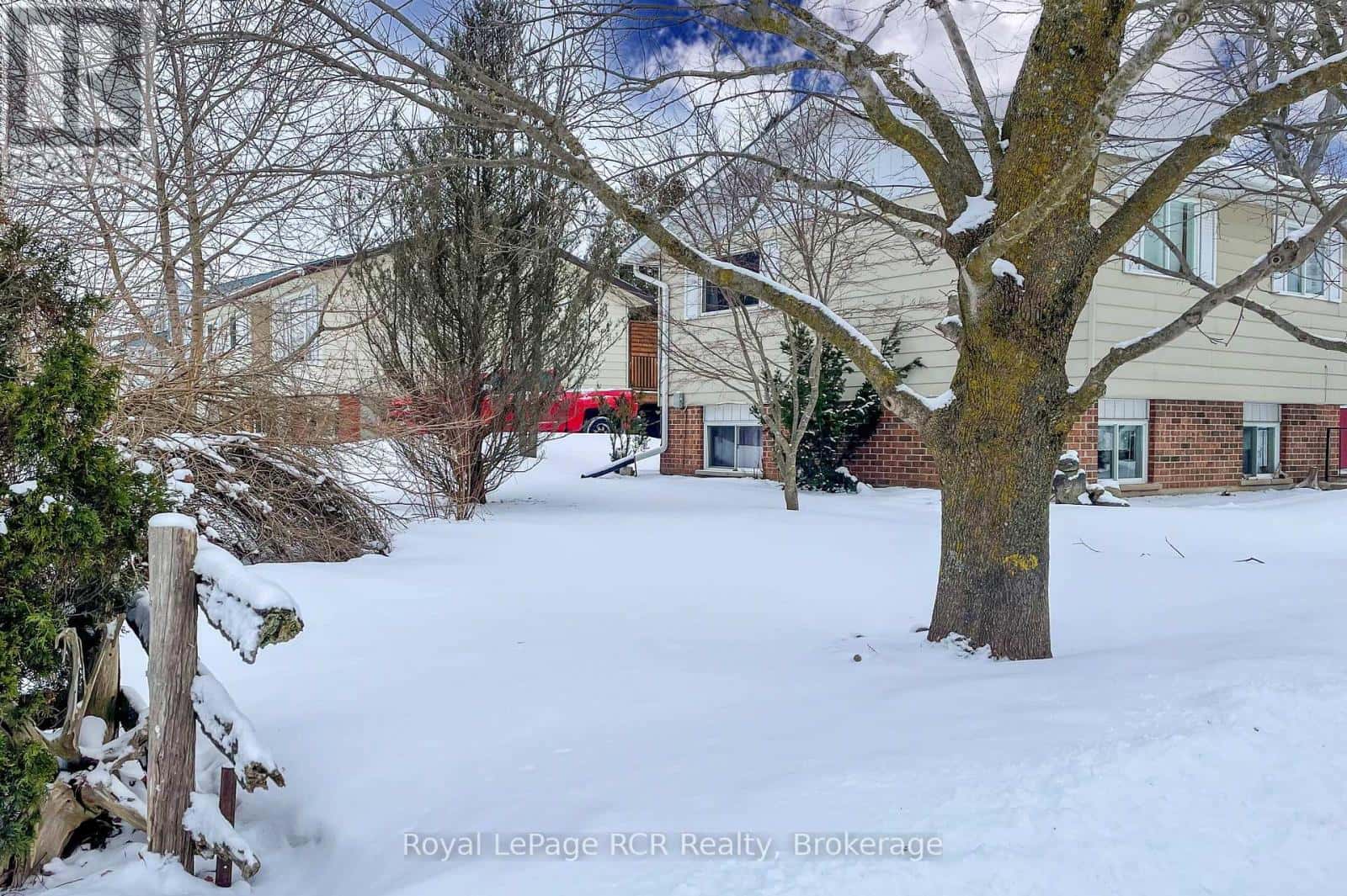 612 GARAFRAXA STREET N — West Grey, Ontario - Photo 5 of 35