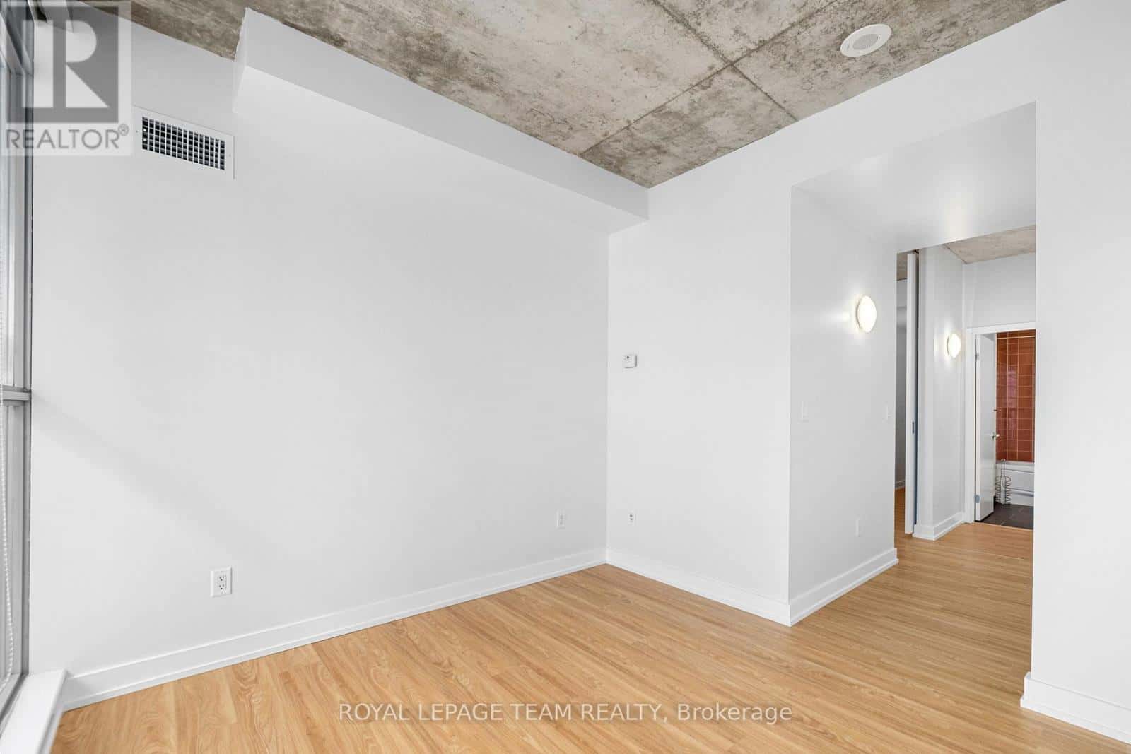 2106 - 179 GEORGE STREET — Ottawa, Ontario - Photo 4 of 31