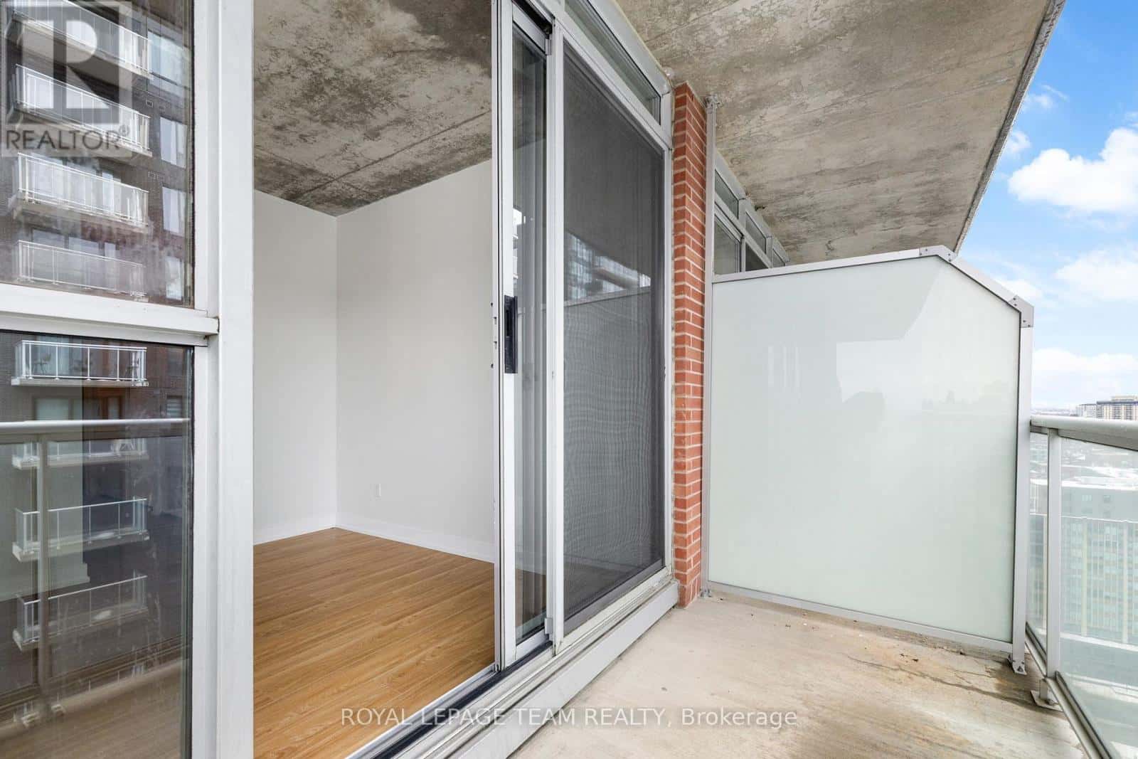 2106 - 179 GEORGE STREET — Ottawa, Ontario - Photo 5 of 31