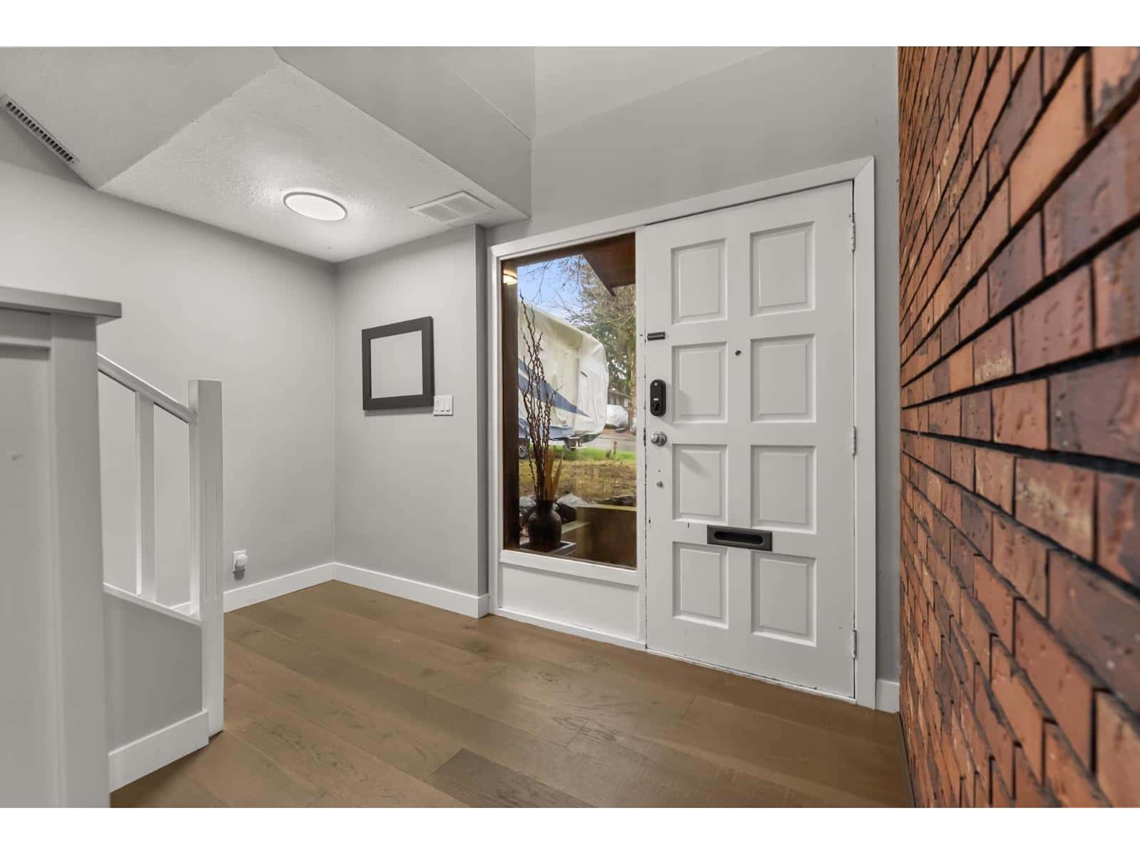 2489 SUNNYSIDE PLACE — Abbotsford, British Columbia - Photo 5 of 34