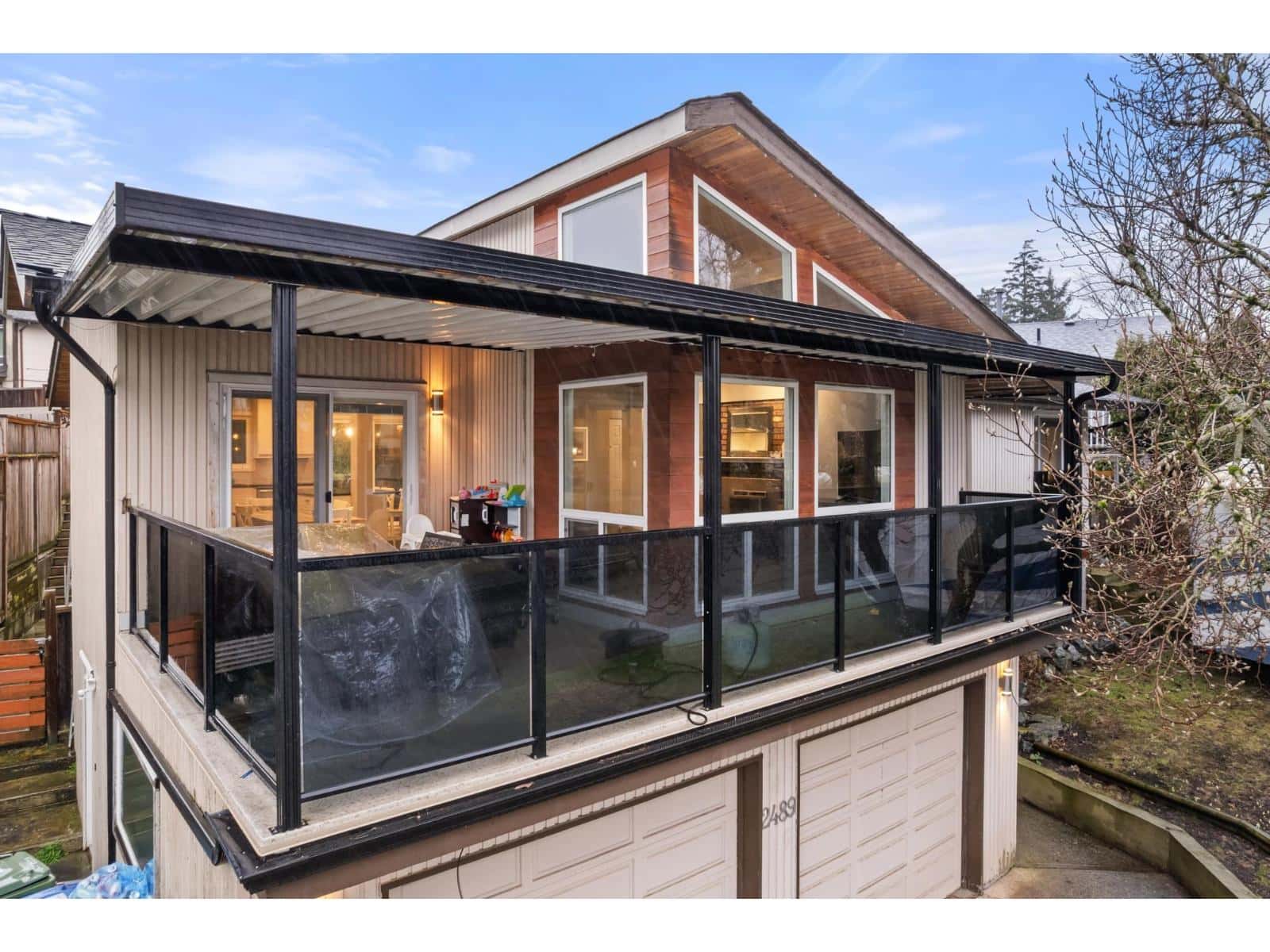 2489 SUNNYSIDE PLACE — Abbotsford, British Columbia - Photo 4 of 34