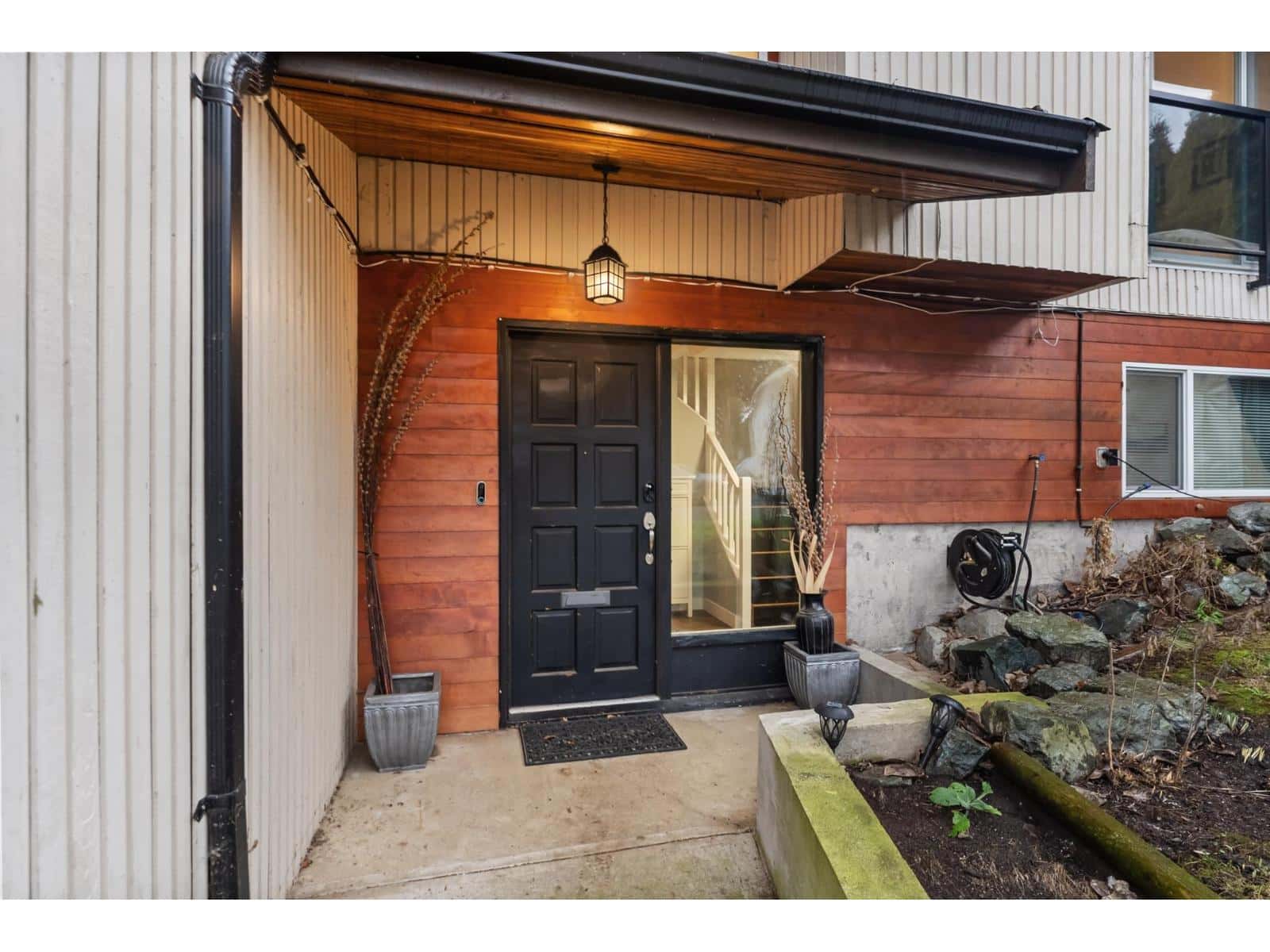 2489 SUNNYSIDE PLACE — Abbotsford, British Columbia - Photo 3 of 34