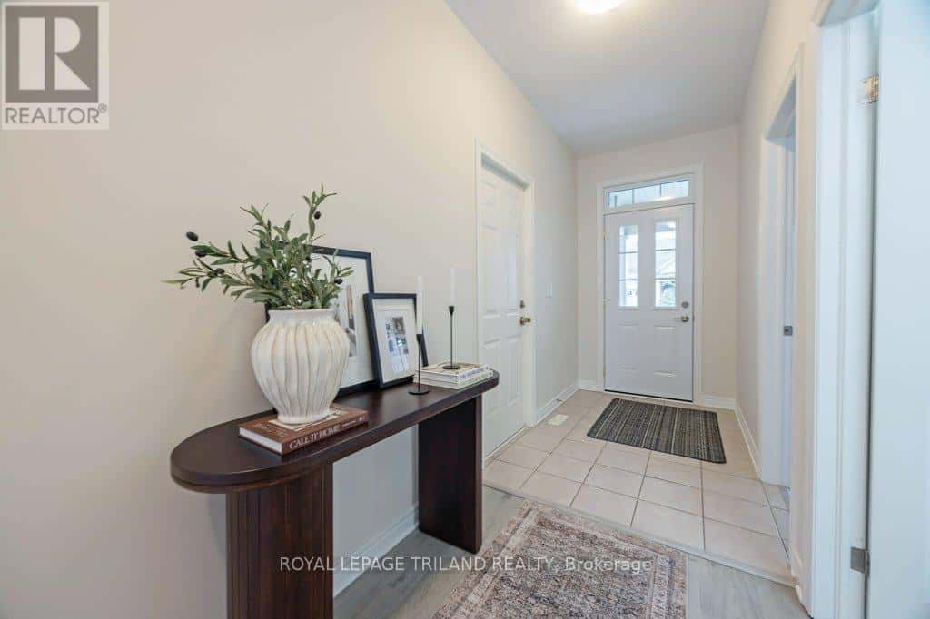 112 - 2025 MEADOWGATE BOULEVARD — London South (South U), Ontario - Photo 4 of 50