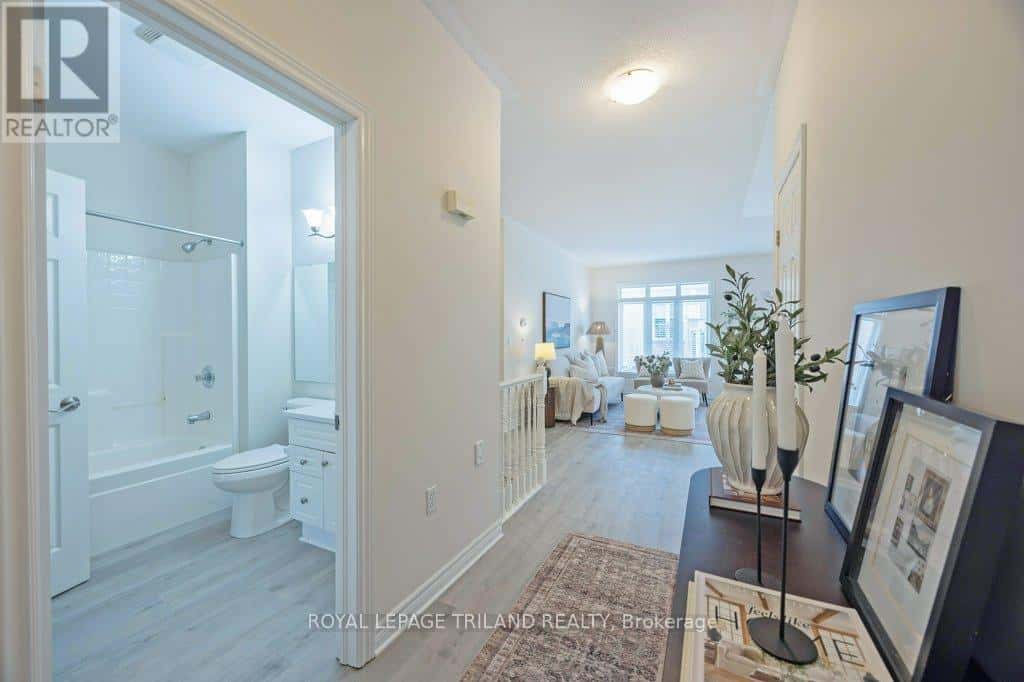 112 - 2025 MEADOWGATE BOULEVARD — London South (South U), Ontario - Photo 5 of 50