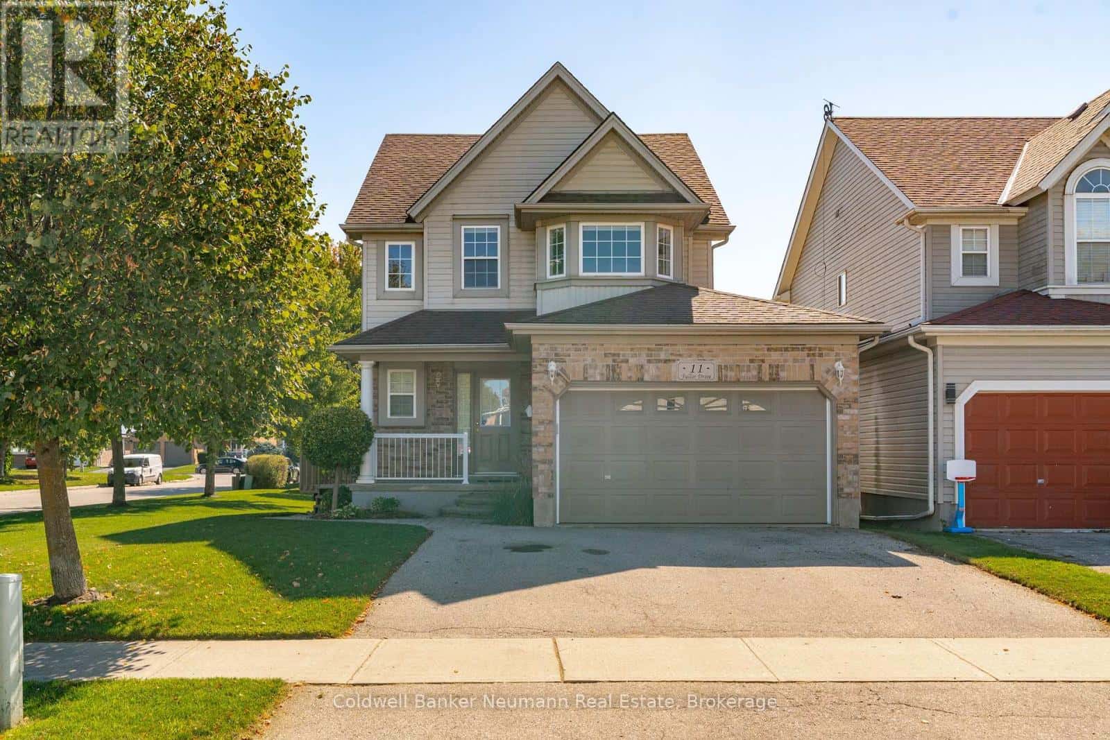 11 FULLER DRIVE — Guelph (Grange Road), Ontario - Photo 2 of 50