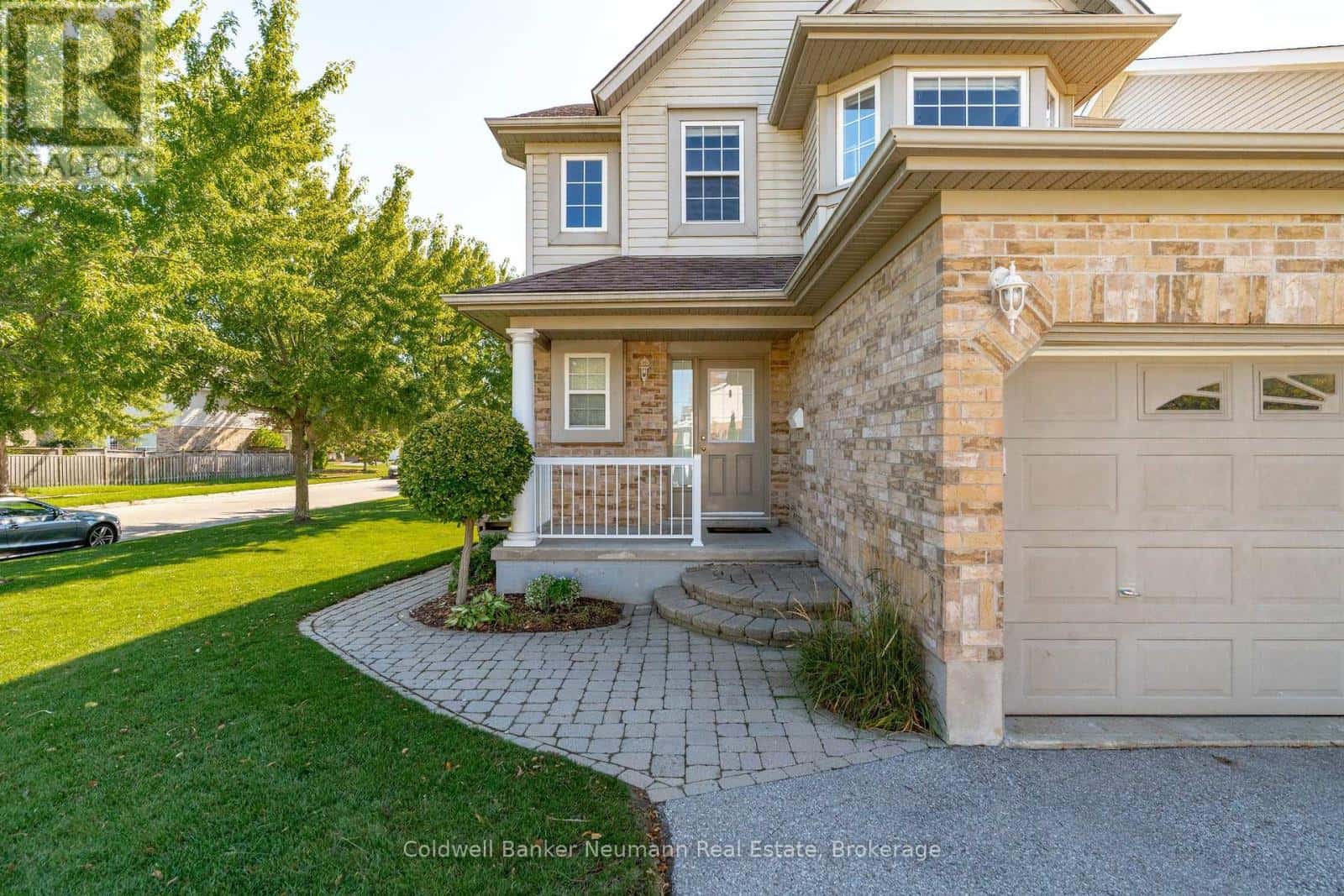 11 FULLER DRIVE — Guelph (Grange Road), Ontario - Photo 4 of 50