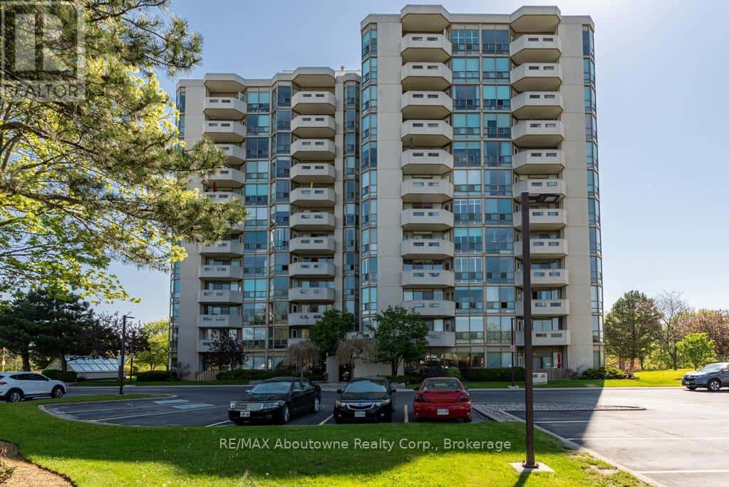 1201 - 5080 PINEDALE AVENUE — Burlington (Appleby), Ontario - Photo 2 of 42